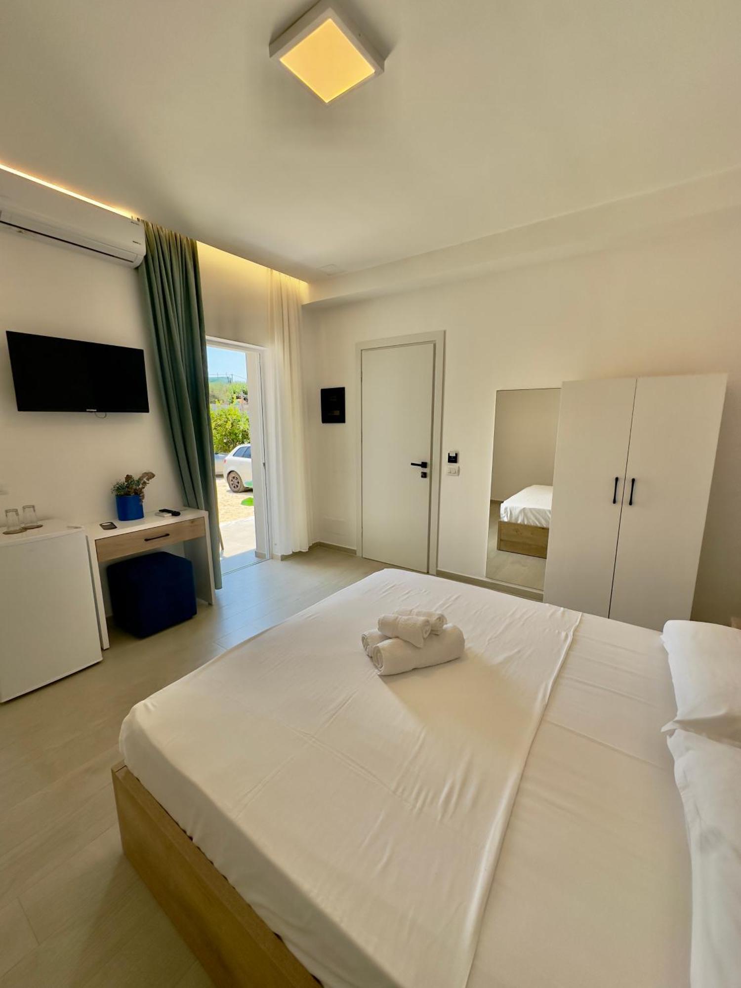 Twins Hotel Ksamil Exterior photo